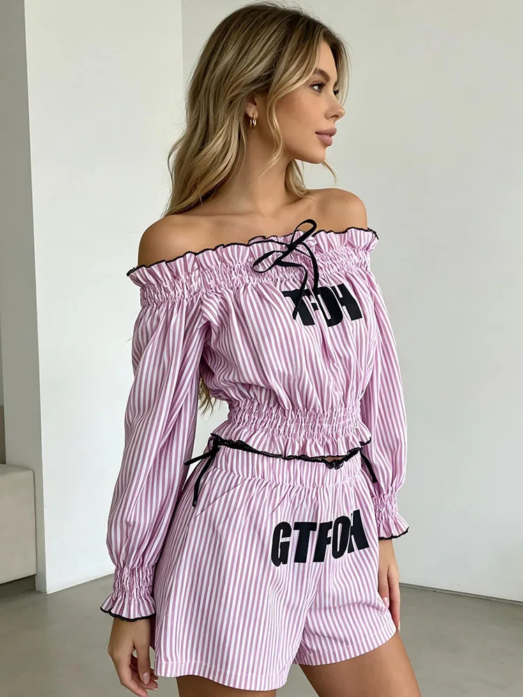 

Y2K Sweet Cool Spicy Girl Style Women's Set Pink and White Striped One Shoulder Waist Design Striped Shorts Printed Casual