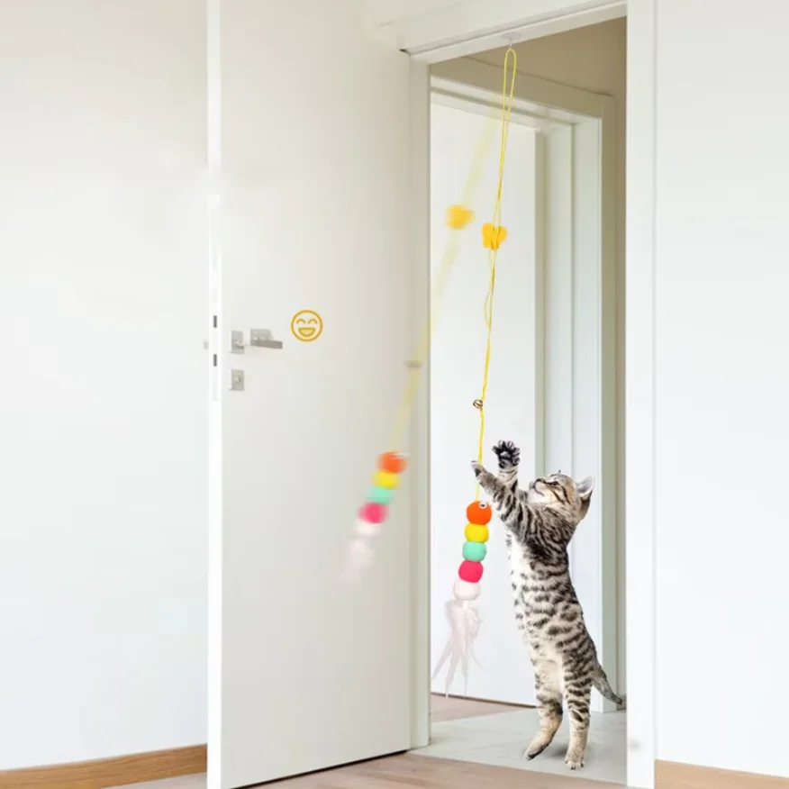 Interaktives Katzenschaukel-Spielzeug, elastische klebrige Scheibe, hängende Tür, Teaser, Kätzchenspielzeug mit Libellenform, Federglocke, Übung im Innenbereich