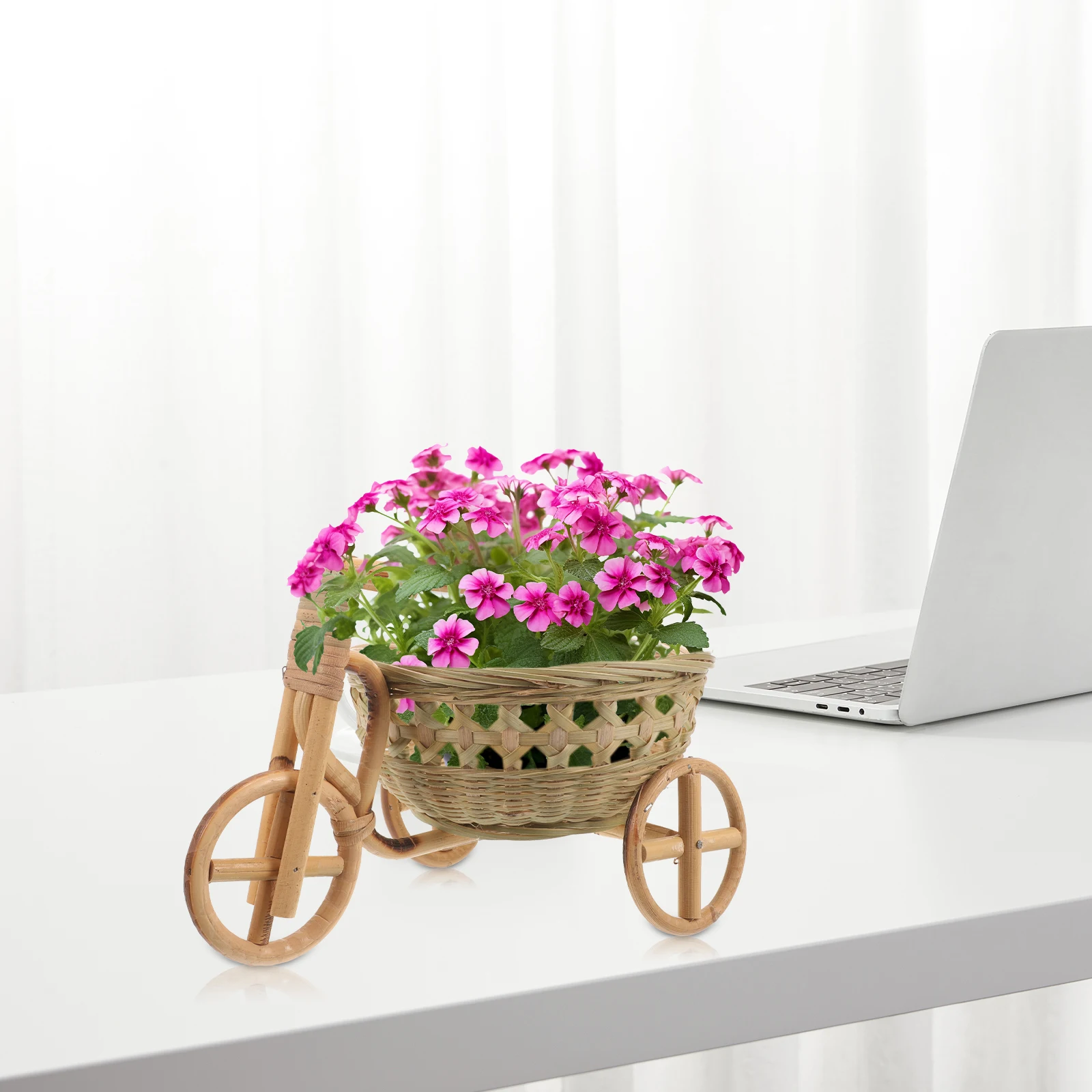 

Mini Bamboo Woven Tricycle Basket Small Storage Decor for Home Wedding Party Table Decoration Lightweight Ornament