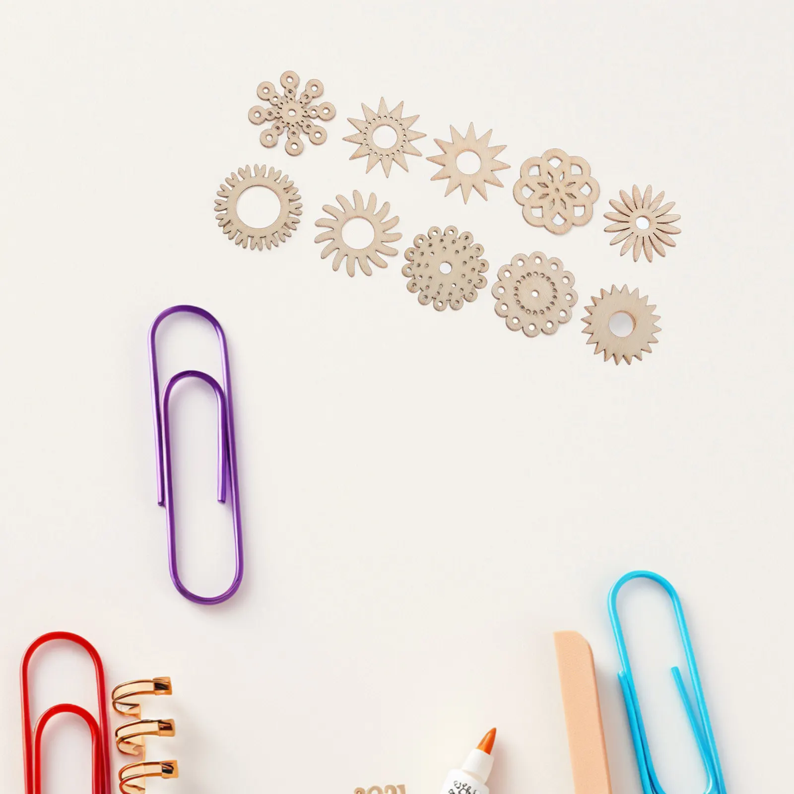 

50 шт. деревянных заготовок с мультяшными цветами для поделок, декора дома, детского творчества, скрапбукинга, декоративные деревянные вырезки