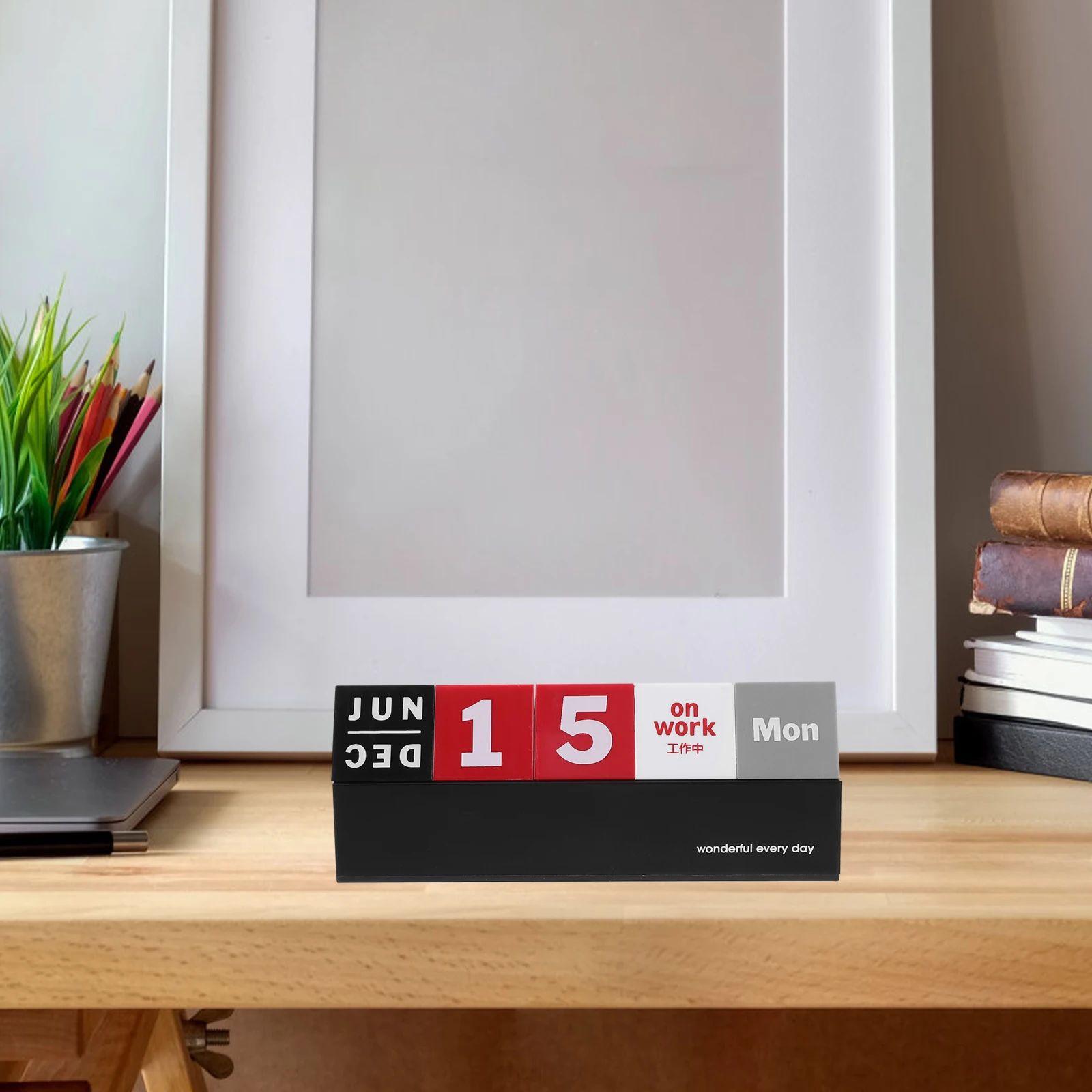

Perpetual Desk Calendar Red Black Month Date Display Small Office Decor Mini Desktop Accessories