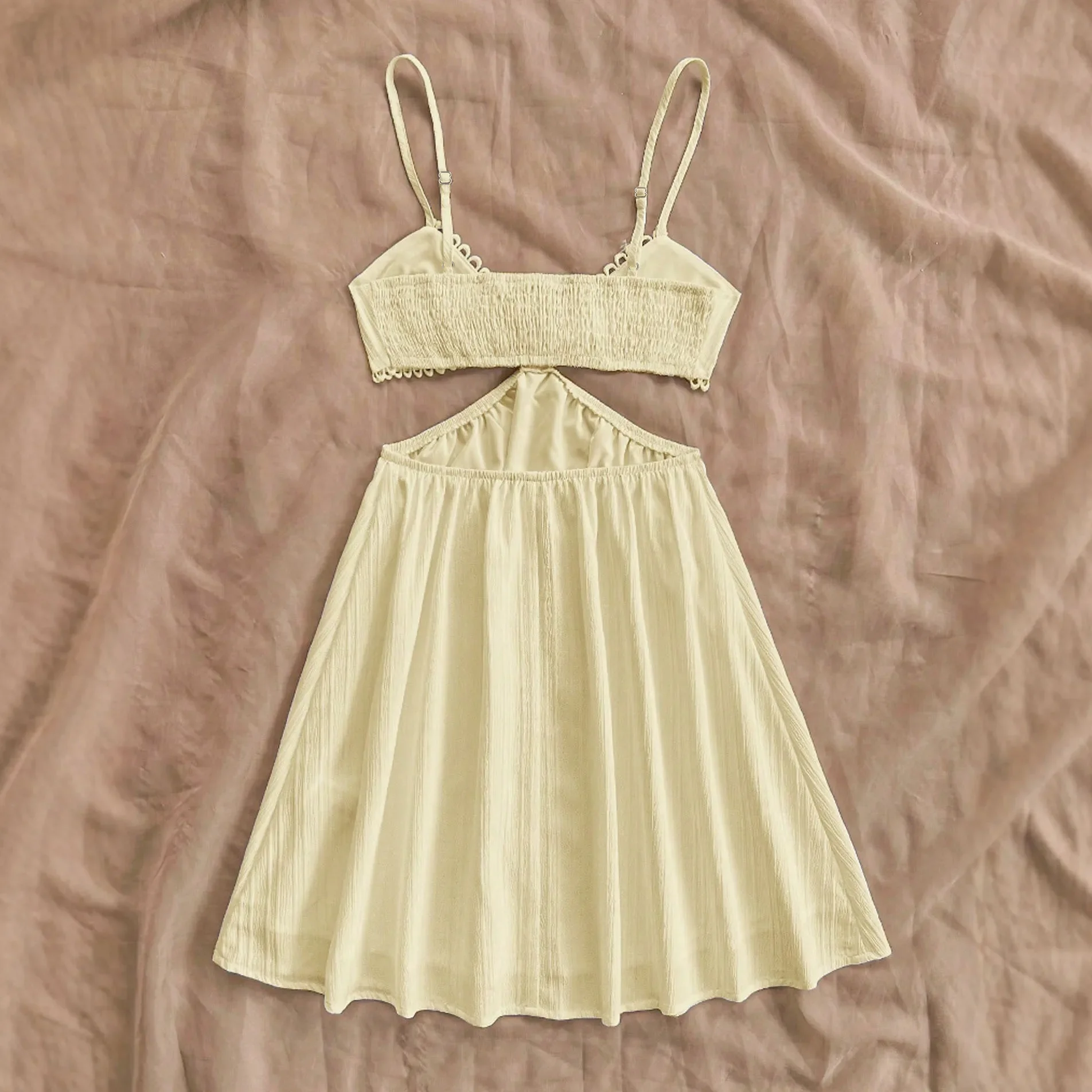 فساتين صيفية Hotsweet Chic Ruched بدون أكمام ورقبة على شكل حرف V فساتين صغيرة على طراز الشاطئ للنساء