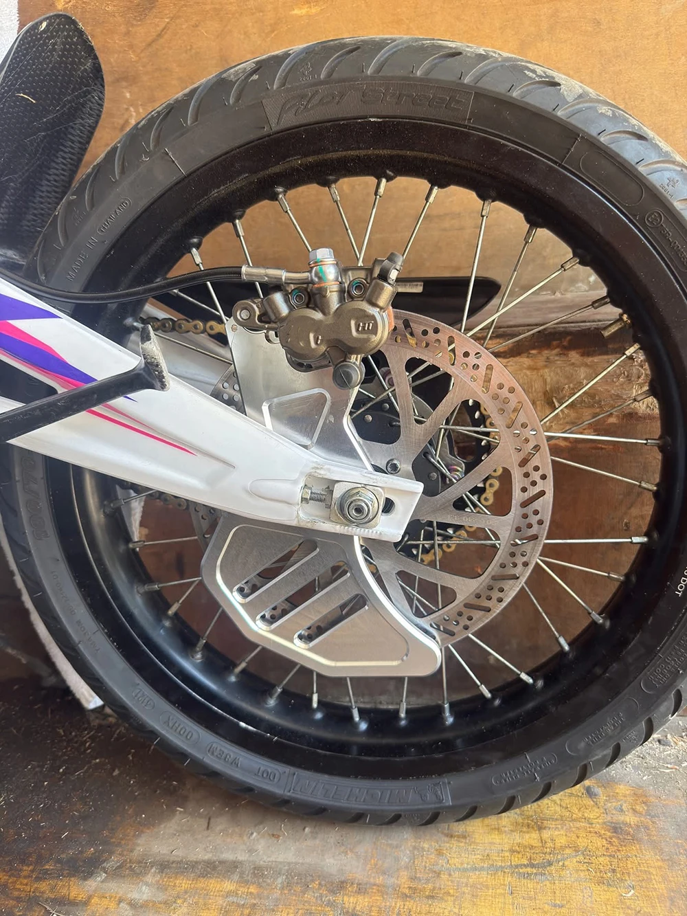 Light Bee / E-Ride Mod Upgrade Ultra Bee 240 Bremsadapter für Hinterradbremse, Leichtgewichtige AL CNC-Halterung, Bremssattel-Montagehalterung – Detail 6