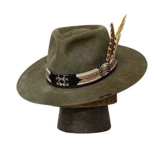 

Men's & Women's Fashionable Wool Western Hats, Distressed Vintage Hats, Jazz Hats, Versatile Rider Caps, and Outdoor Sun Caps