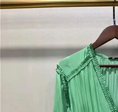 2022 primavera/estate abito da donna verde con scollo a v e maniche a sbuffo abito da festa elegante di marca francese da donna