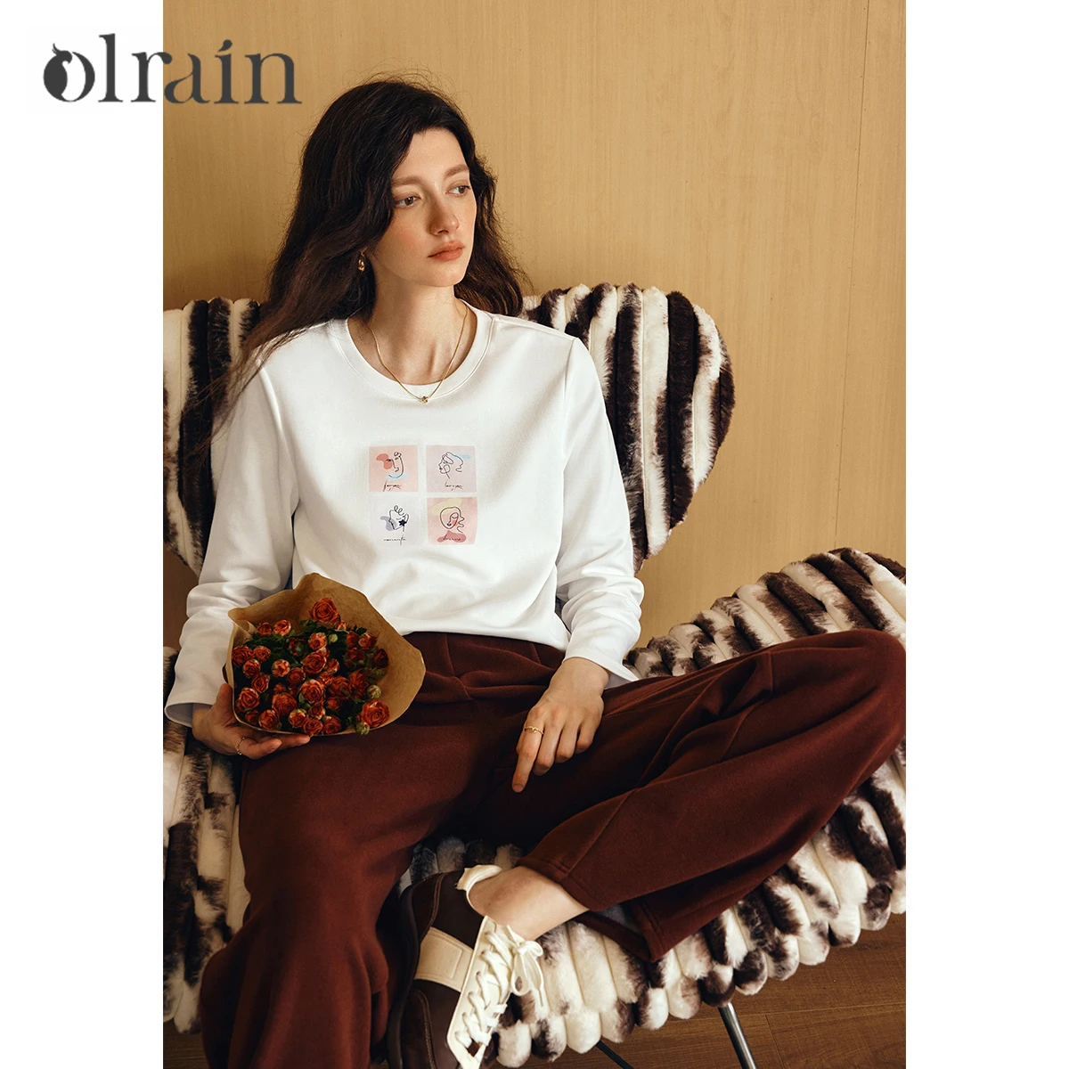 

OLrain Simple Loose T-Shirts Woman Autumn 2025 New Long Sleeve Knitted Tops Printed Casual Commute Women's Clothing O57QT001621