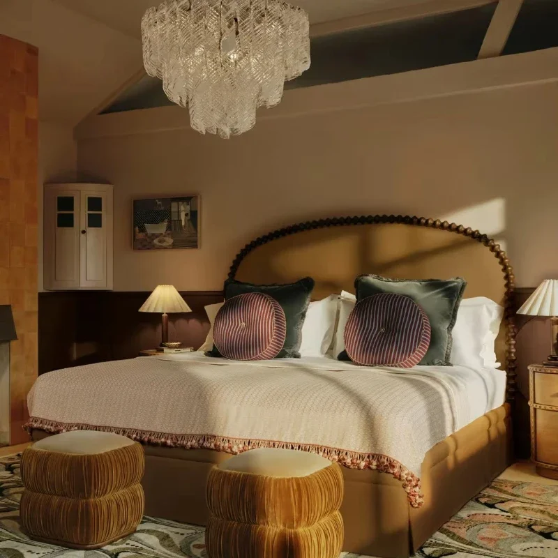 Retro fabric double bed, neoclassical solid wood bed, French soft luxury king bed