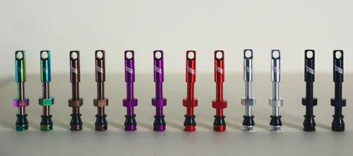 Imagen 1 del producto Canadá TITLE Válvula sin cámara Tapa metálica desmontable 1 juego de 2 piezas Aire de entrada grande