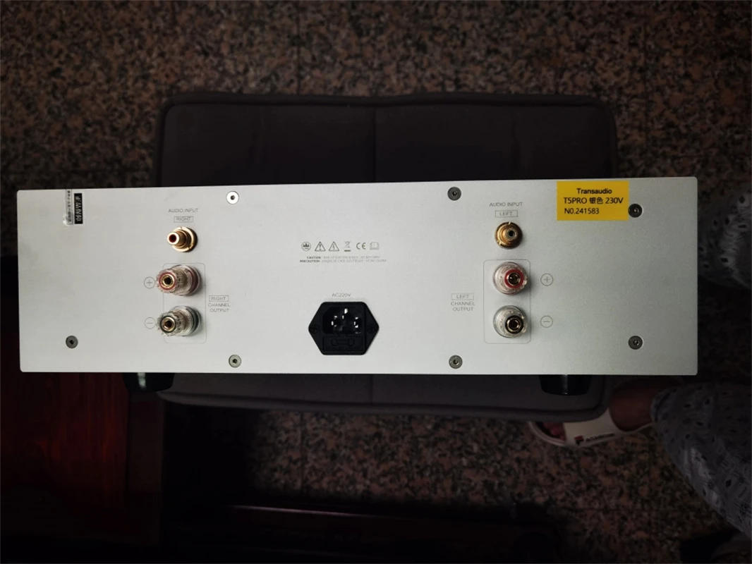 متناظرة بالكامل X-Amp فائقة السرعة مكبر كهربائي دائرة نقية بعد مكبر للصوت T5PRO، 150 واط/8Ω.300 واط/4Ω. مرجع برلين صوت 956