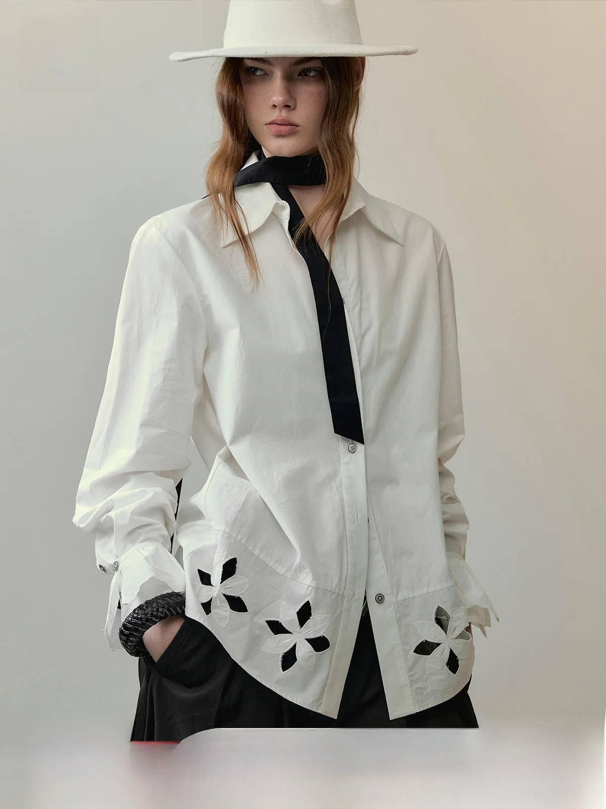 

Ele Long Sve Женская повседневная хлопковая блузка с вышитыми цветами и кружевом, ажурный дизайн для повседневной носки