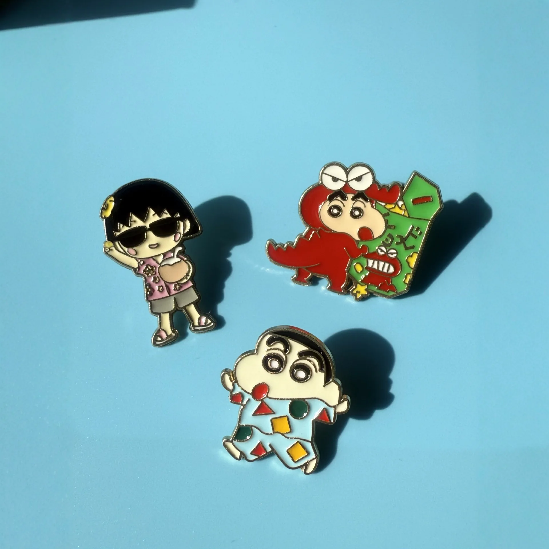 4pcs Crayon Shin-chan Enamel Pin Cartoon Anime Brooch Chibi Maruko-chan Metal Lapel Badge Backpack Clothes Decor Gift