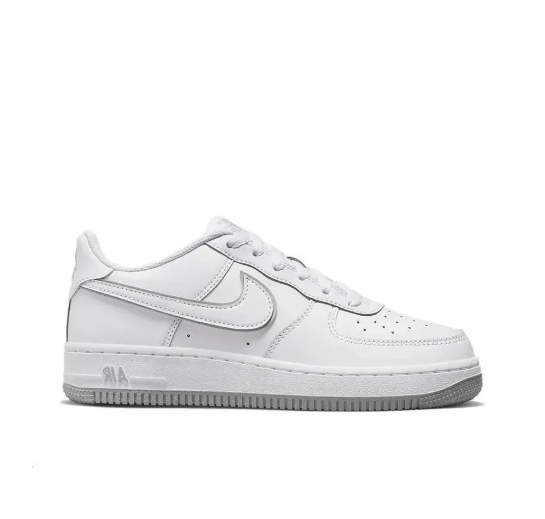 Nike Air Force 1 GS Women's Casual Board Shoes Comfortable and versatile Lightweight Sneakers Black and White Color