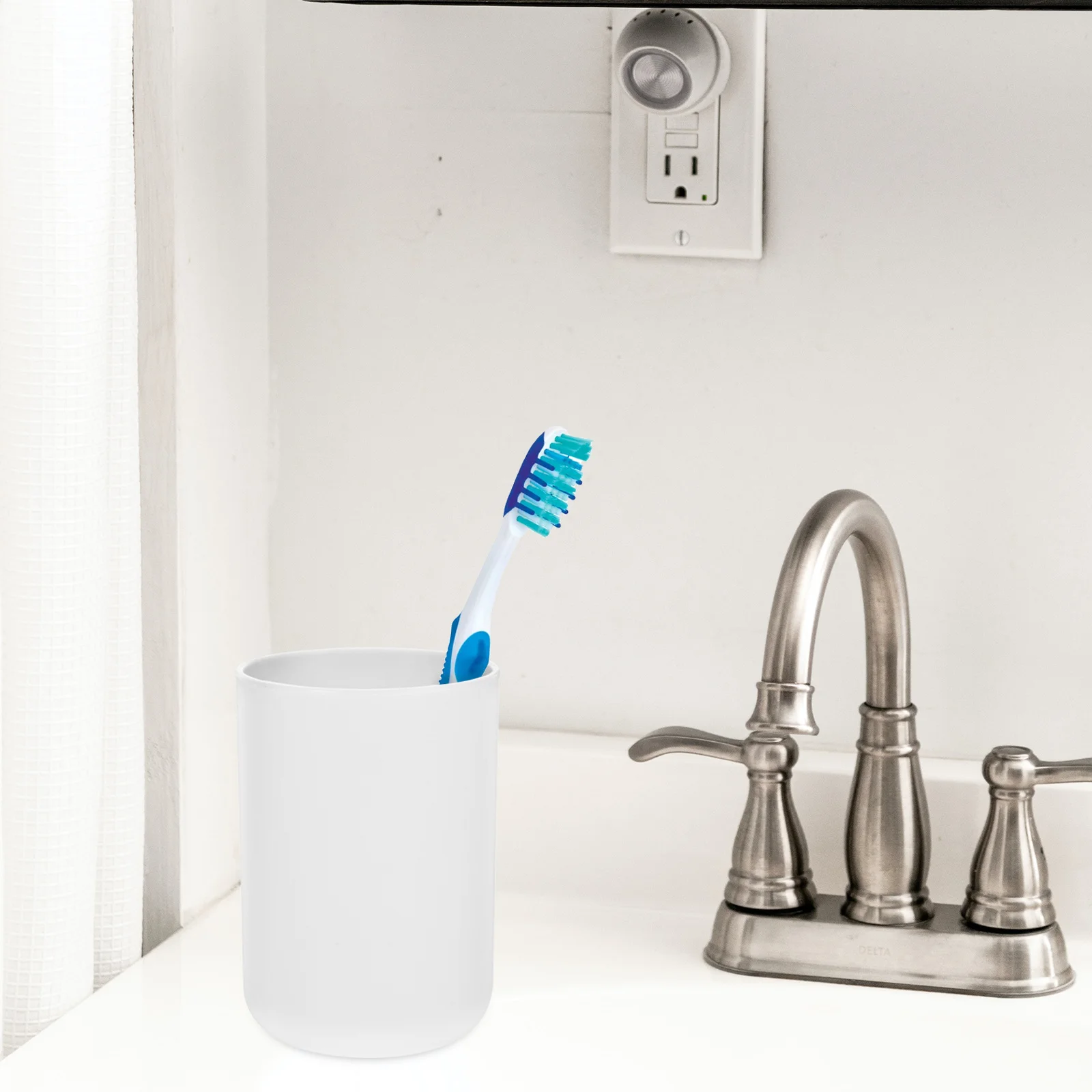 

2pcs Toothbrush Cups Plastic Bathroom Tumbler Reusable Mouthwash Cup For Home Wash Multi-Purpose Brush Drinking Cups