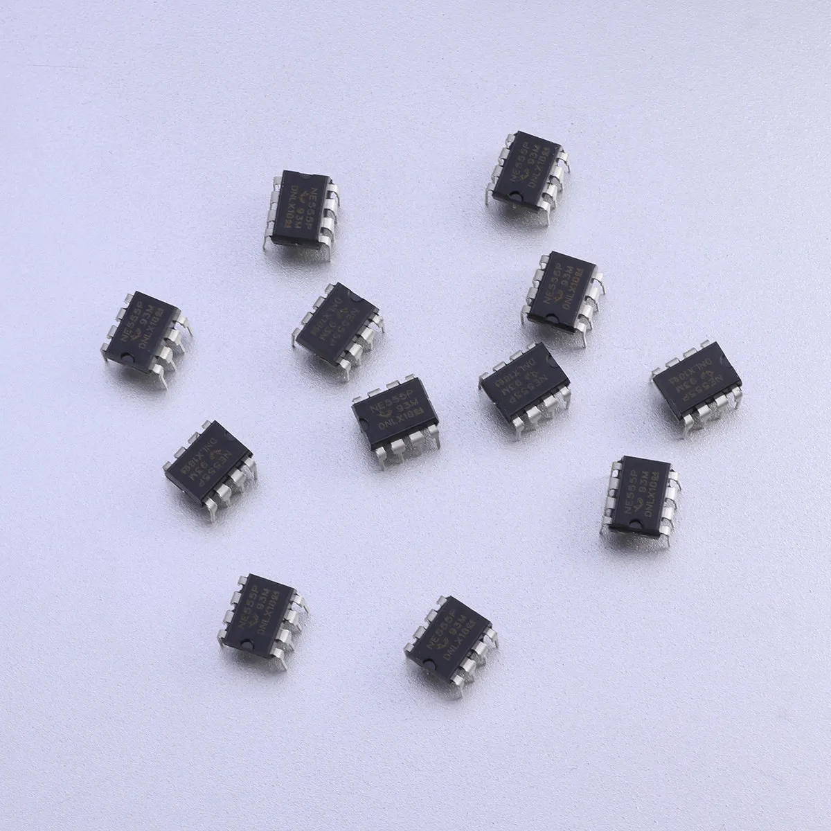 12Pcs Ne555p High Stability 555 Timer Dip-8 Ic for Accurate Time Delay Oscillation Mono Stable Astable Mode Microsecond Hour