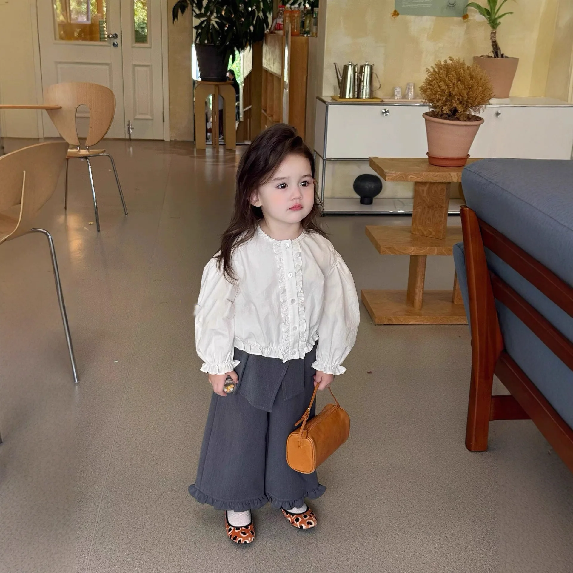 

Girls Crew Neck White Shirt Long Sleeve Children's Shirt Autumn 2025 New Baby Casual Top