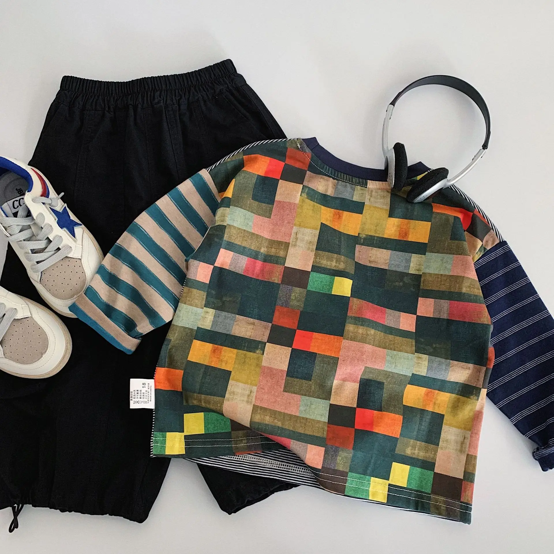 Autumn New Boys Personalized and Versatile Long Sleeved T Shirt 2026 Children Clothing Boys Fashionable Striped Design Pullover