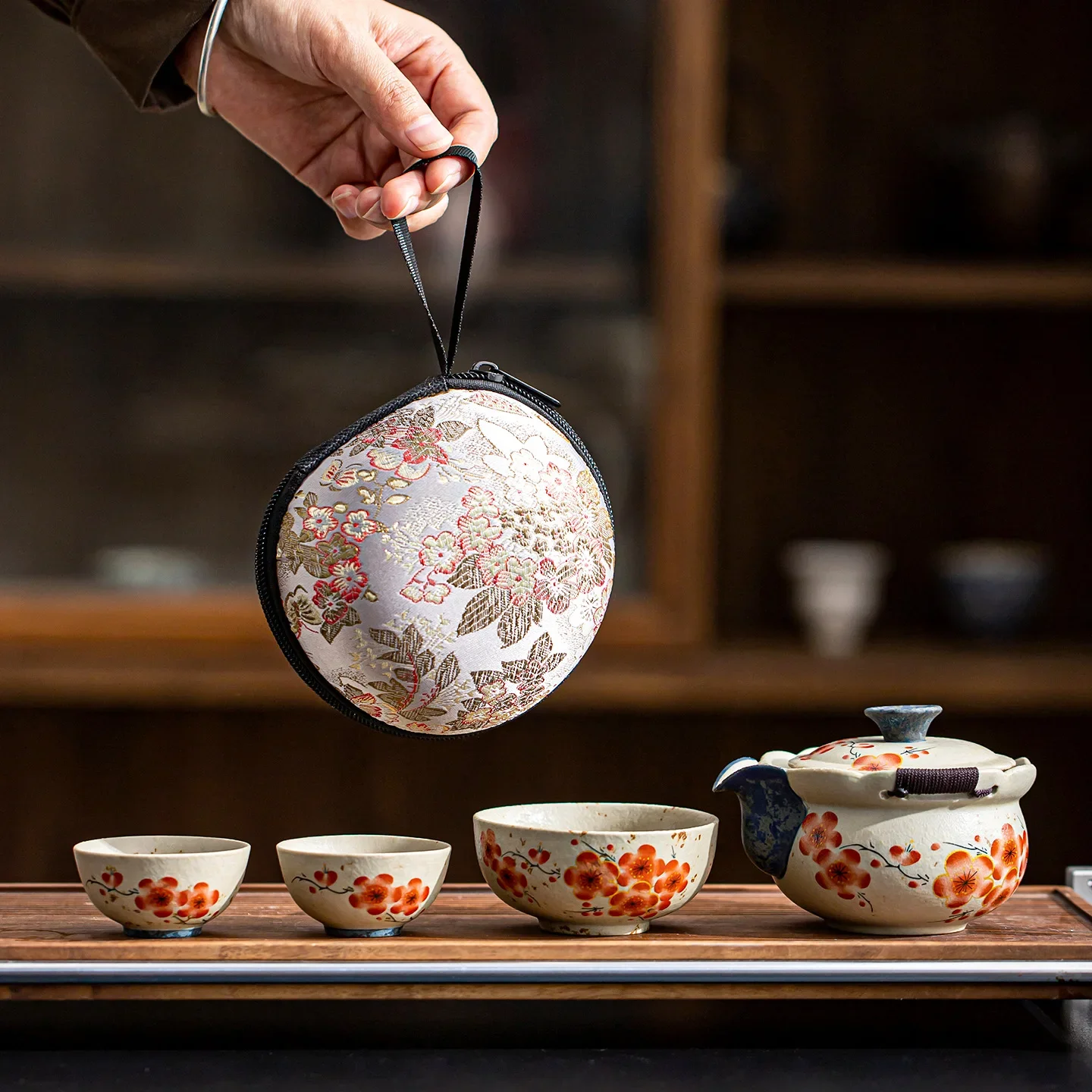 Luxury Teaset Camping Colorful Tea Infuser Teapot Plum Blossom One Pot Three Cups Travel Outdoor Camping Ceramic Gongfu Tea Set