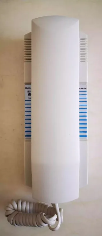 

Parts are suitable for modern elevator five-party call intercom system machine room host HD-700A