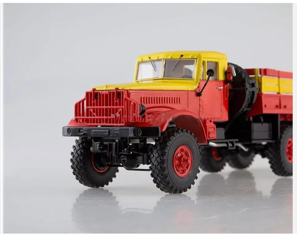 Sclae KrAZ-vehículo de juguete de aleación fundida a presión para colección, escala 1/43, SSM 214