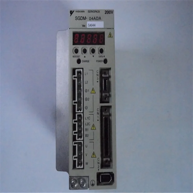 محرك سيرفو سريع التسليم SGDM-08ADAY360 محركات مؤازرة تيار متردد جديدة