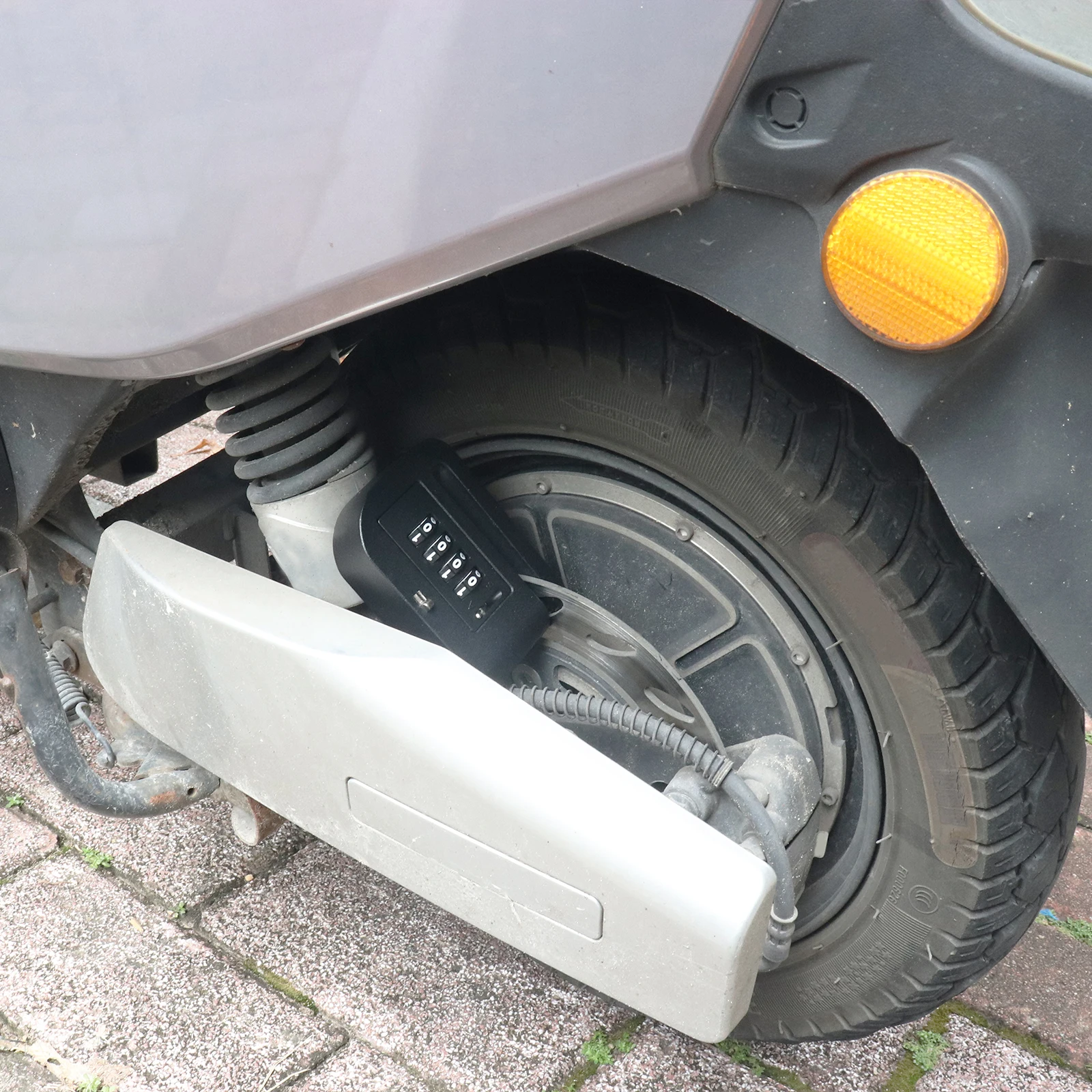 Portable Security Anti Theft Disc Brake Lock for Motorcycle Scooter Dirt Pit Bike E-Bike Bicycle 4 Digit Passcode Rotor Lock - Image 3