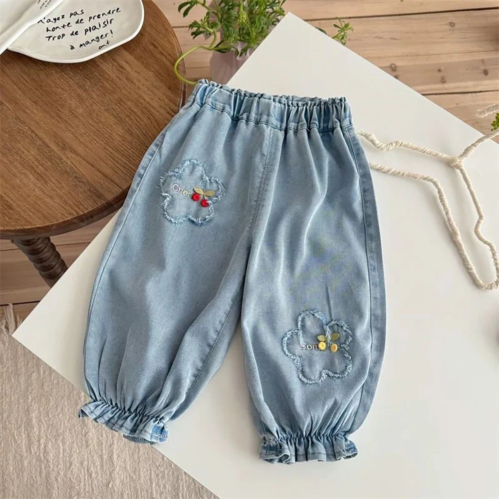 

Детские джинсы для девочек с цветочной вышивкой, весна 2026, повседневные свободные синие джинсы, с эластичным поясом, мягкие, дышащие, тонкие