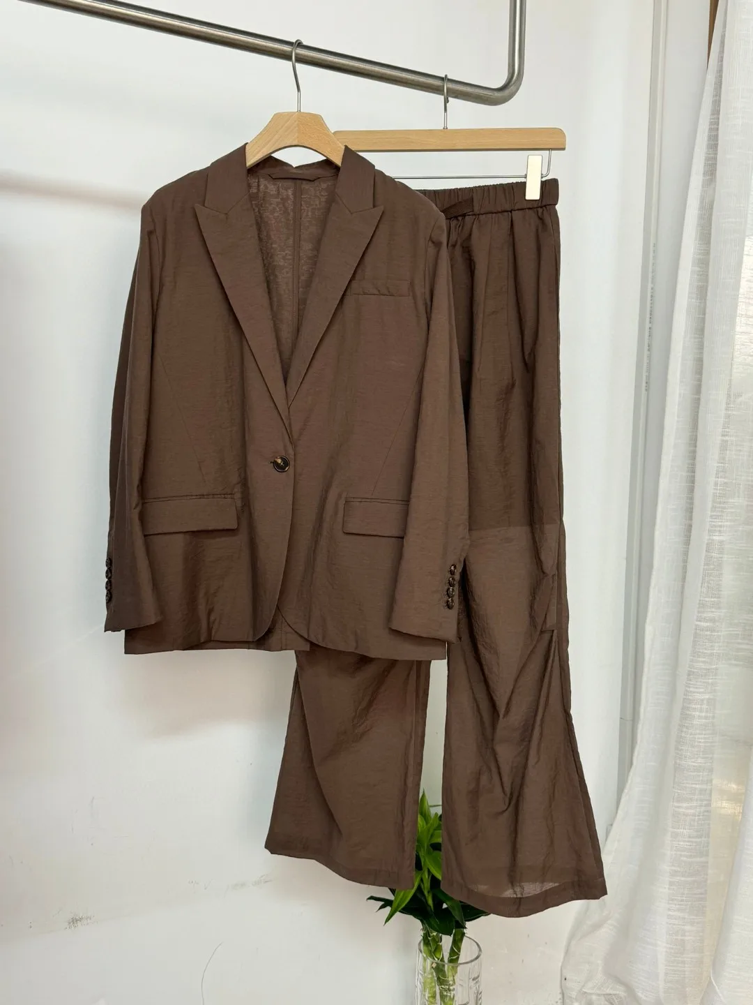 Completo pantalone da donna giacca leggera cappotto + pantaloni a vita alta + camicia corta ricamata + pantaloncini abbigliamento donna Set 4 pezzi