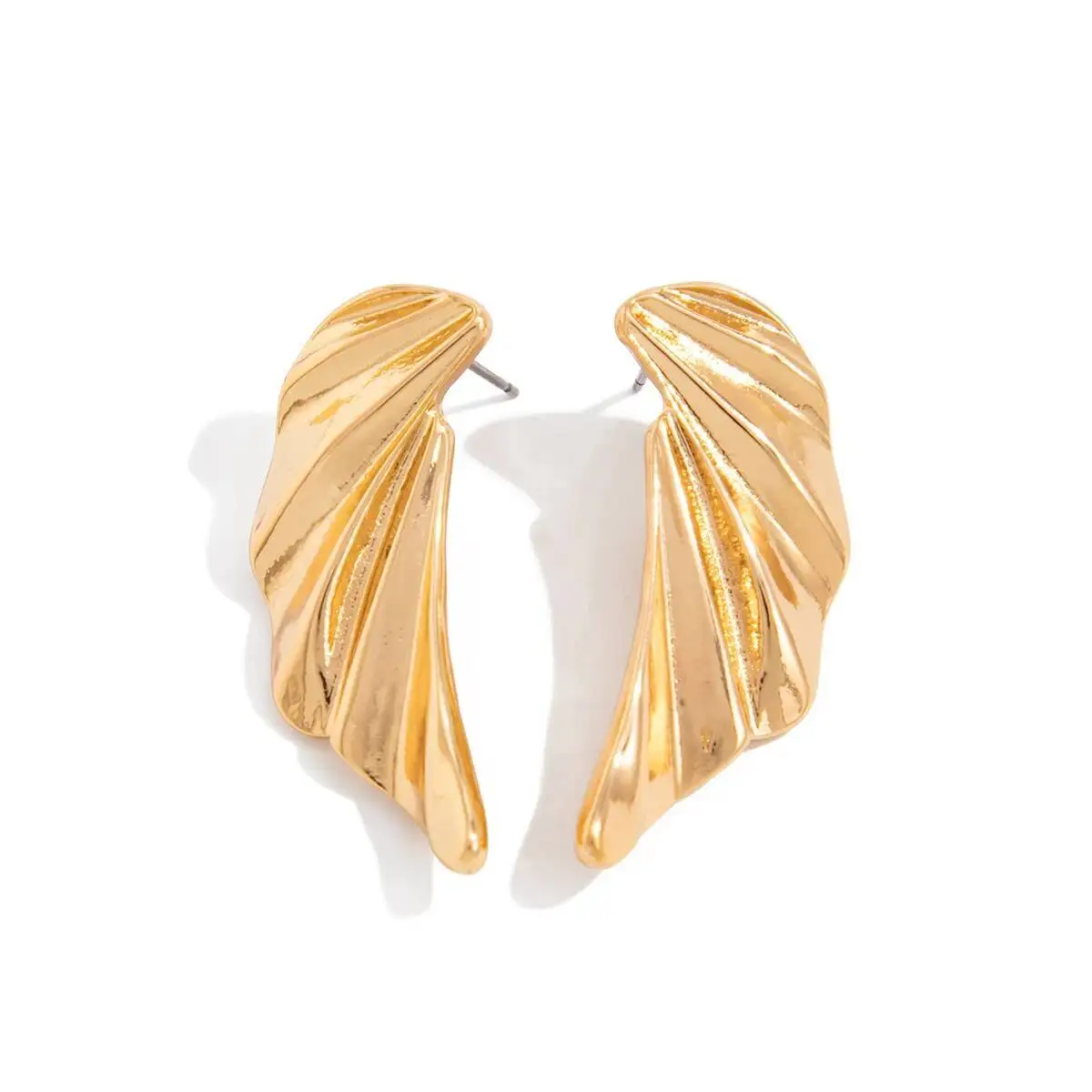 

Fashion Irregular Wings Stud Earrings for Women Creative Glossy Metal Geometric Piercing Earrings Lady Daily Jewelry