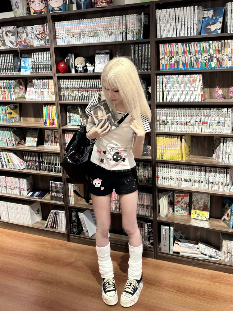 Original Japanese Sweet Anime Short Blouse Subculture Slim Stripe Stitching V Neck Short Sleeve T-shirt