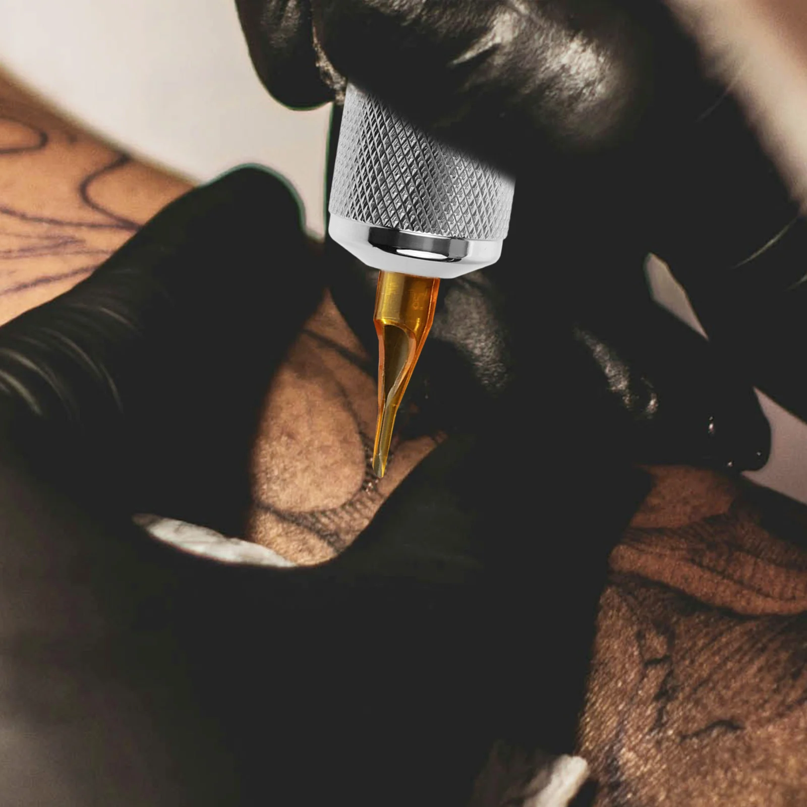 Aperto de tatuagem de aço inoxidável, travamento automático, forte, durável, antiderrapante, alça de metal, adequado para a maioria dos tubos, arte corporal profissional