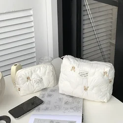 Bolsa de pañales de moda para mujer, bolso de viaje con bordado de dibujos animados, conejo, alta capacidad, almacenamiento de cosas para bebé, 1 pieza