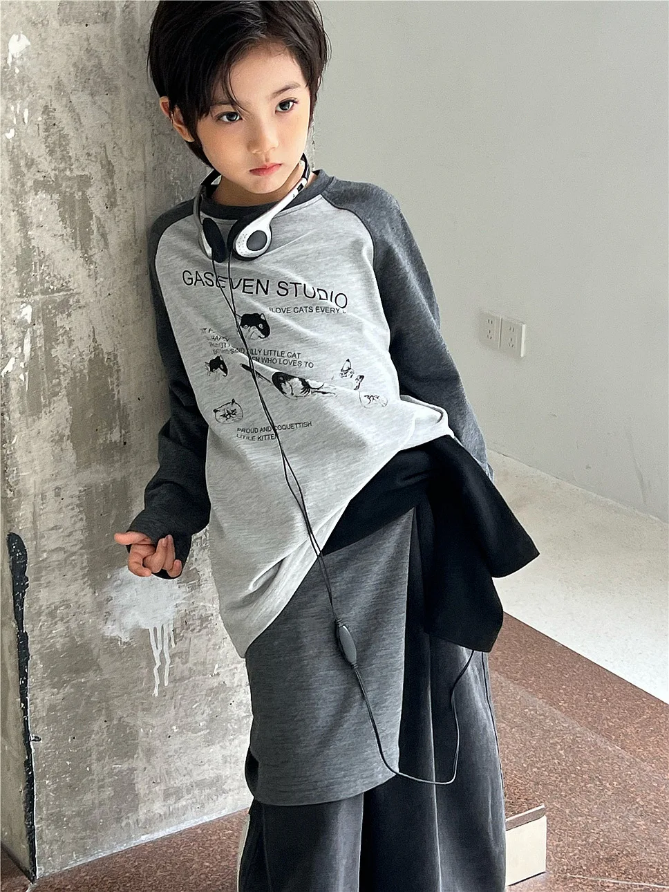 

2025 Autumn Soft Interior Long Sleeve Shoulder Insert Boys and Girls Top Bottom Shirt Trendy