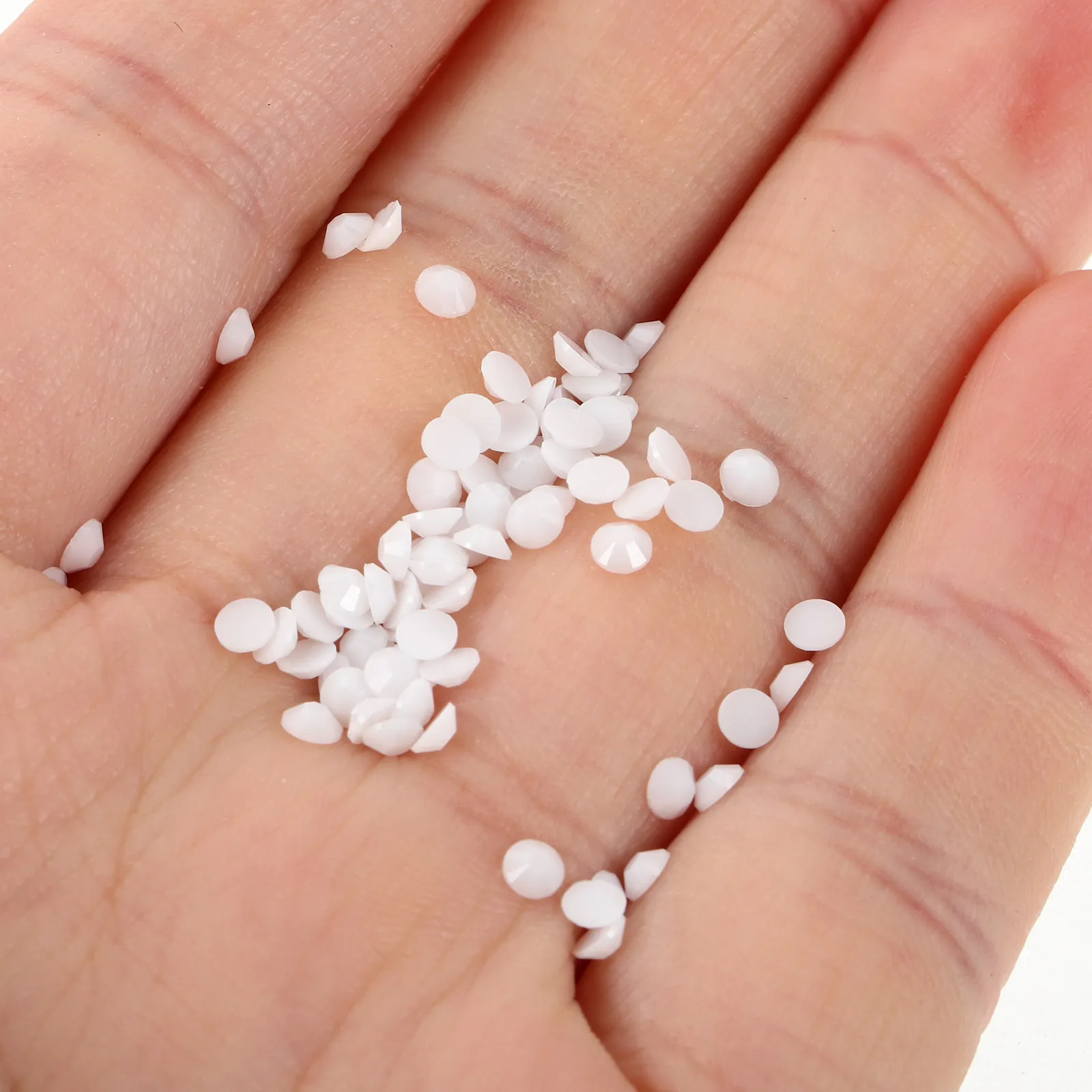 1Set White Resin 3Mm Flatback Rhinestones Nail Art DIY Charms Shiny Embellishments for Crafts Clothing Resin Rhinestones