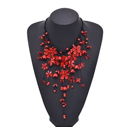 Red White Black Alloy Baked Paint Flower Pendant Necklace for Women European American Fashion Sweater Chain Jewelry Accessories