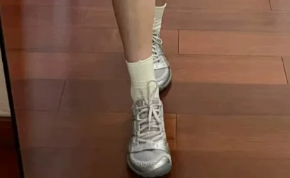 

Men's and Women's Weightlifting Shoes Low Top Sneakers Anti-slip and Wear-resistant Weightlifting Shoes