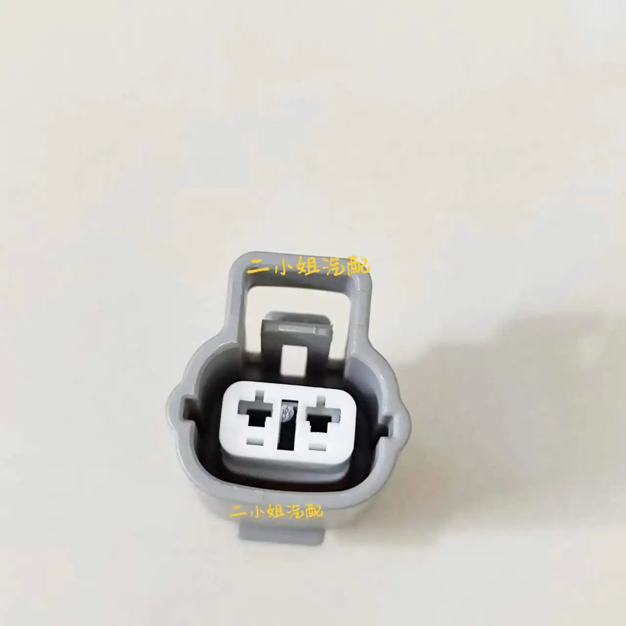 Suitable for Camry, Crown, Corolla, Yaris, Highlander RAV4 Capacitor Plug T oyota Japanese Waterproof Plug