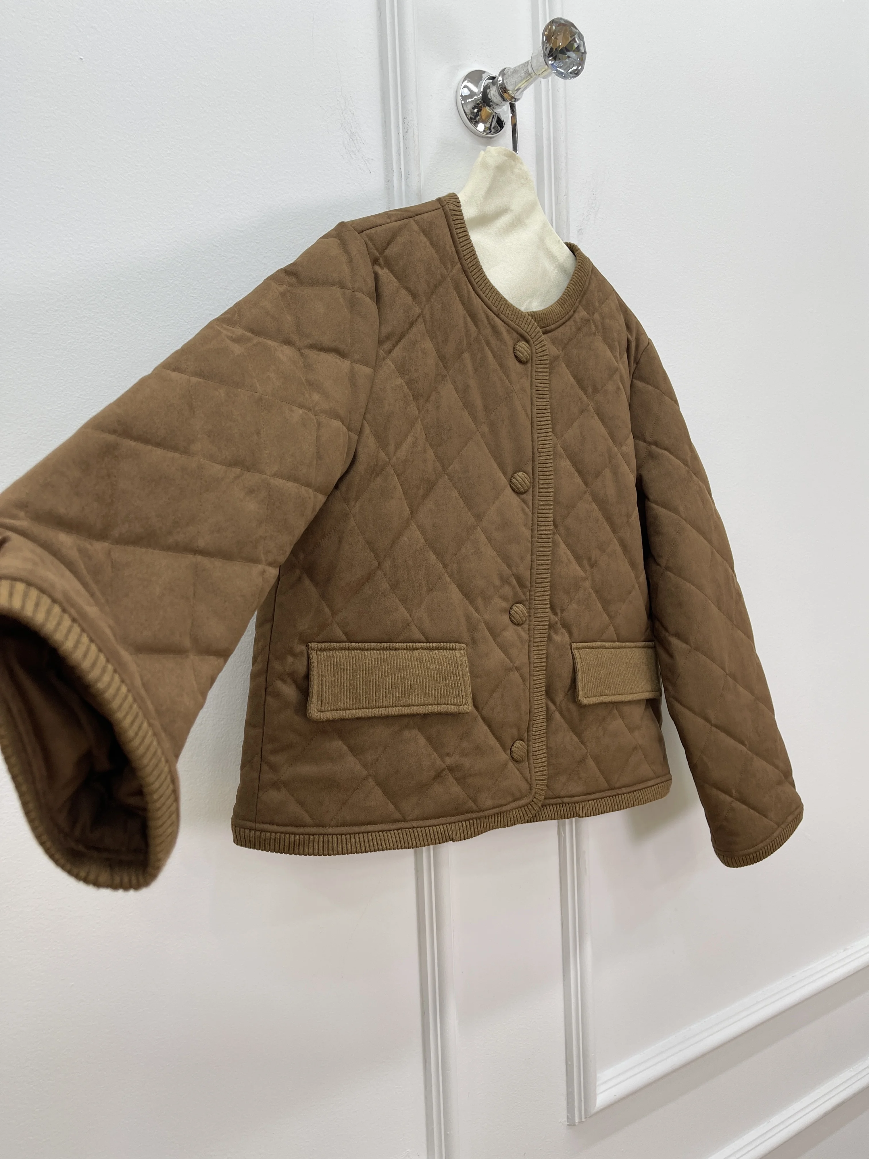 سترة خفيفة الوزن بنمط الماس بلون سادة بتصميم كلاسيكي، معطف دافئ خفيف الوزن بأكمام طويلة، جديد لشتاء 2025 للسيدات #4