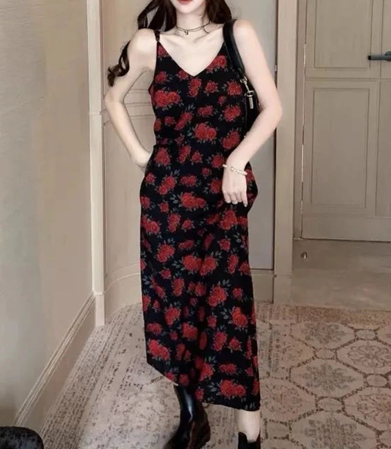 فستان نسائي عتيق مطبوع عليه زهور أسود بدون أكمام متوسط الطول أنيق للسيدات برقبة على شكل حرف V فستان شيفون نحيف مناسب للصيف