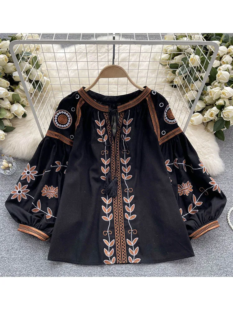 Women Spring Blouse Korean Version Embroidered Ethnic Style Embroidered Tassel Loose Tie Round Neck Bubble Sleeve Top D3522