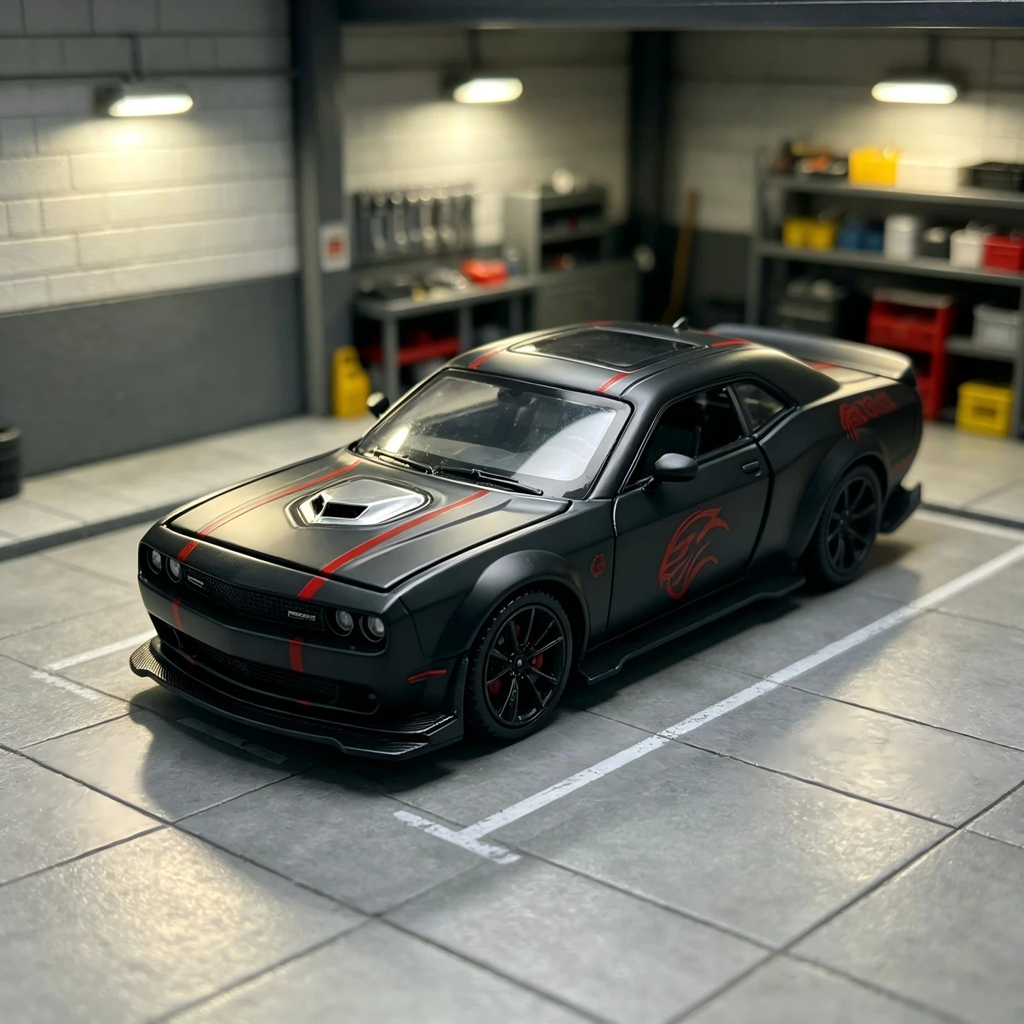 1:32 simulation Dodge Hellcat SRT modified alloy car model with doors that can open, sound and light feedback, sports car gift