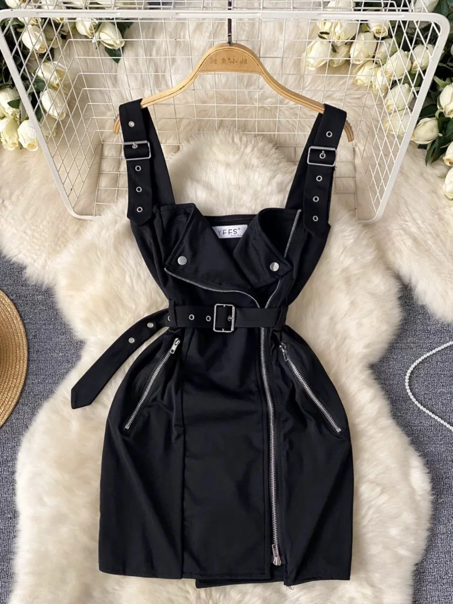 Hot Sweet Sexi ซิปชุดสีดําเลดี้ผู้หญิงฤดูร้อน Dance Party มอเตอร์จักรยาน Vestidos หญิง Night Club หลุมเข็มขัด Ins Chic Dress