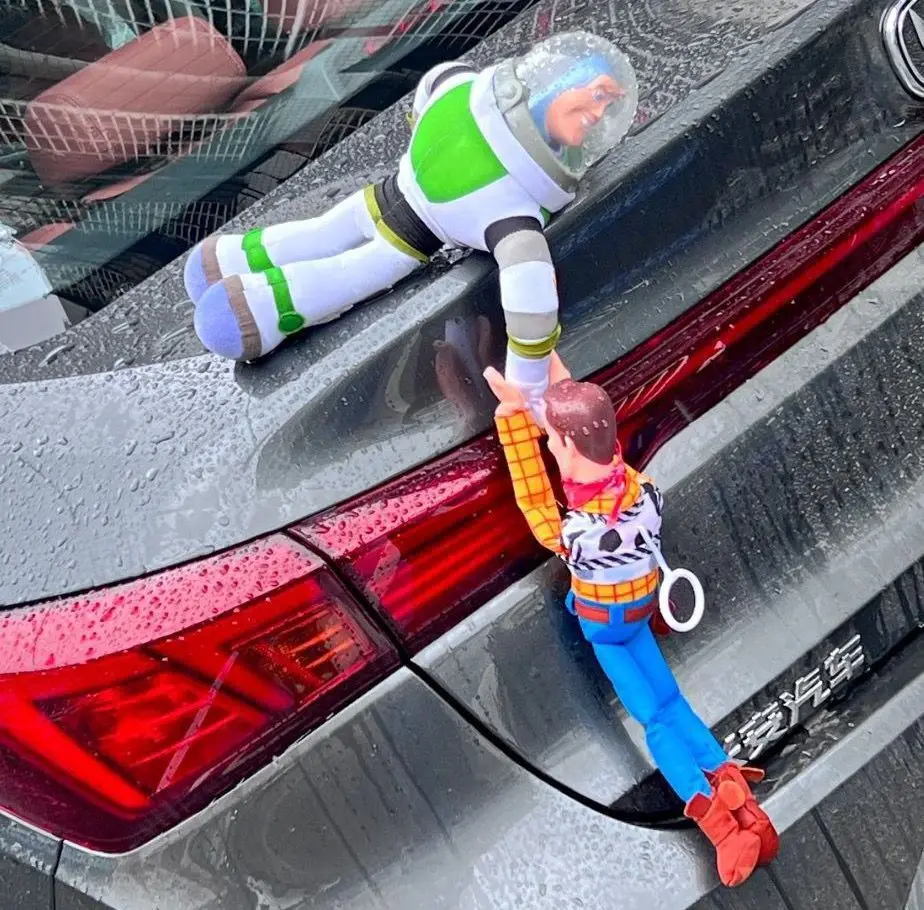 Woody en Buzz Auto Hangs: Een Uitgebreide Beoordeling en Handleiding voor Autoverzamelaars
