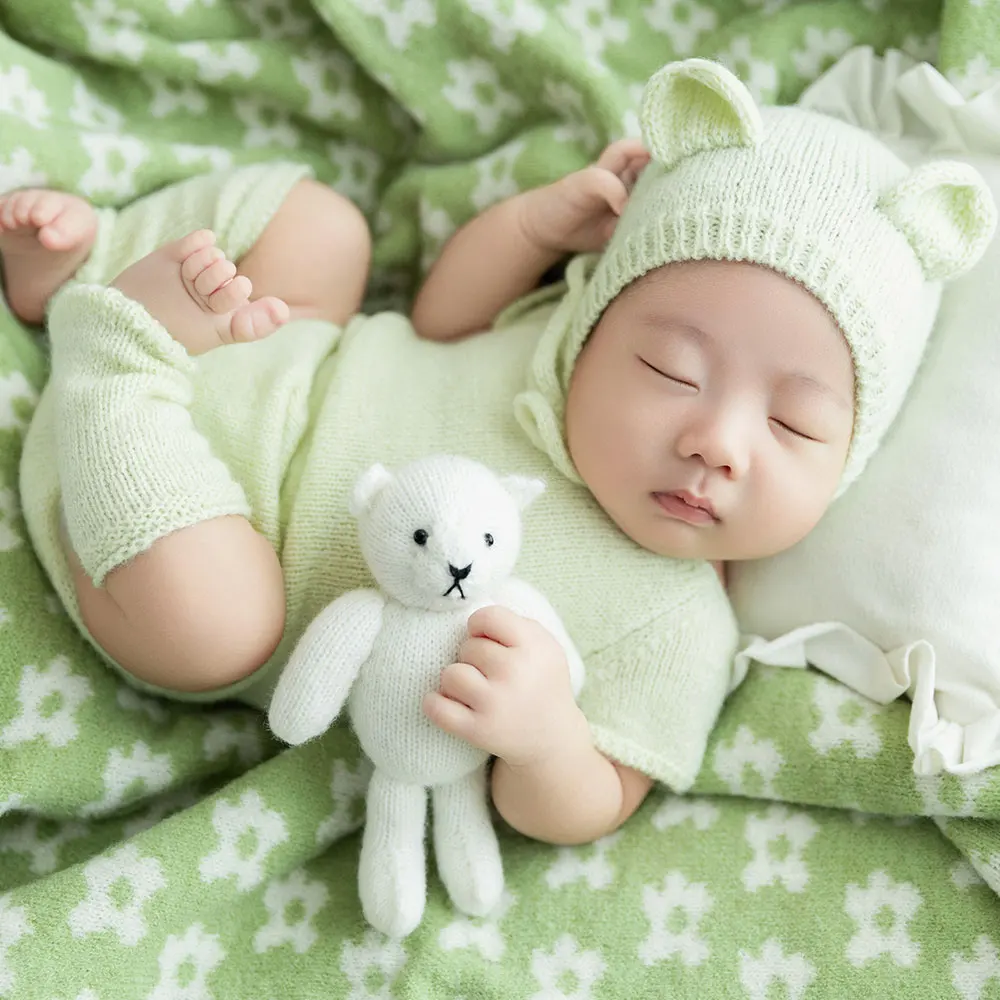

0-1 Month Newborn Photography Props Set Cute Animal Theme Knitted Outfits+Hat Set Included Bear Toy Photo Shoot Prop Accessories