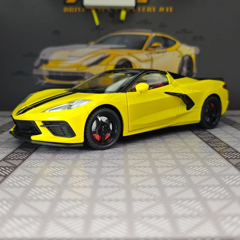 

1:22 simulation Chevrolet Corvette C8 alloy car model decoration, doors and engine hood, trunk can open convertible sports car