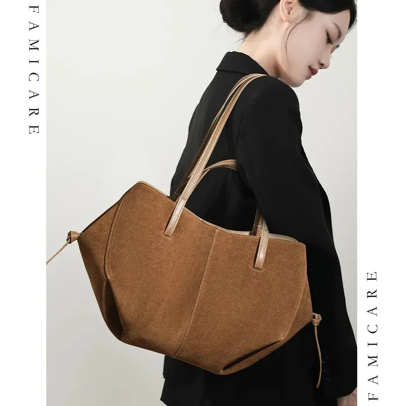 

2025 New Women's Tote Bag Suede Leather Spacious Dumpling Handbag Underarm Shoulder Bag Large Capacity Commuting Premium Pack