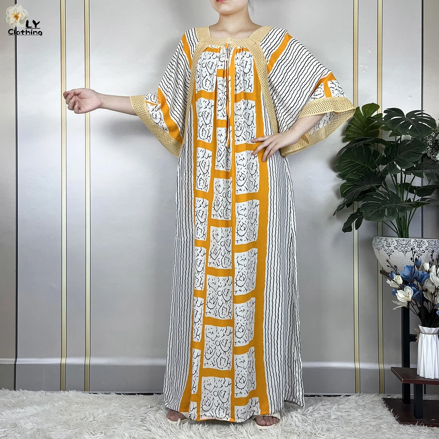 Vestido muçulmano solto com lenço grande para mulheres, manga curta, estampa listra, moda de Dubai, vestimenta islâmica, novo verão, 2023