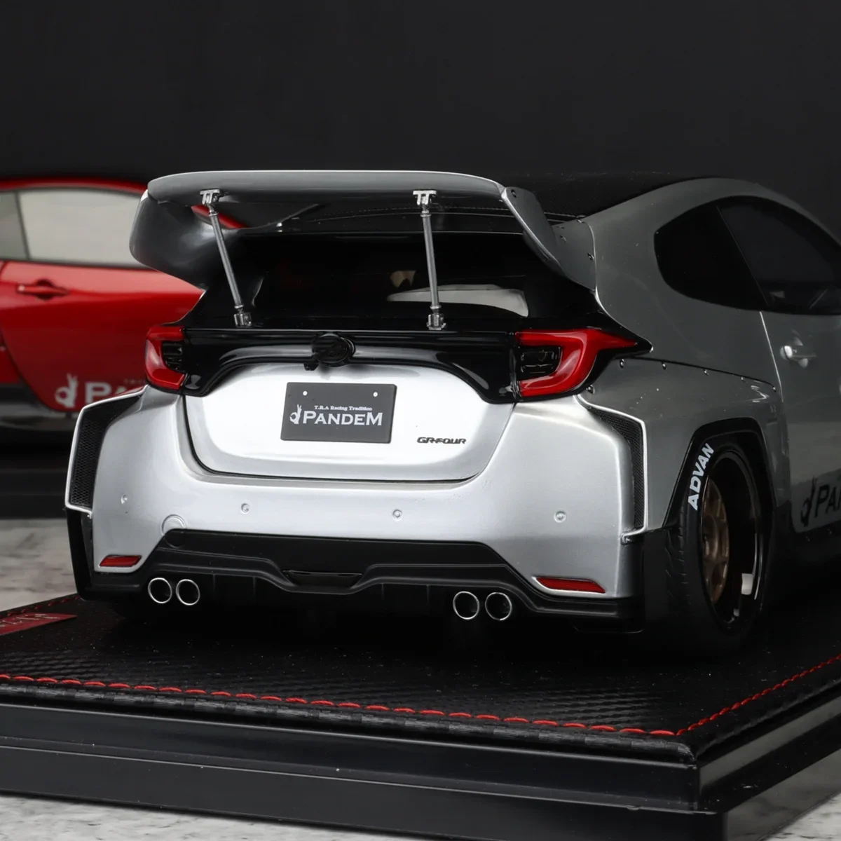IG 1:18 야리스 PANDEM GR 4BA JDM 시뮬레이션 한정판 레진 메탈 정적 자동차 모델 장난감 선물