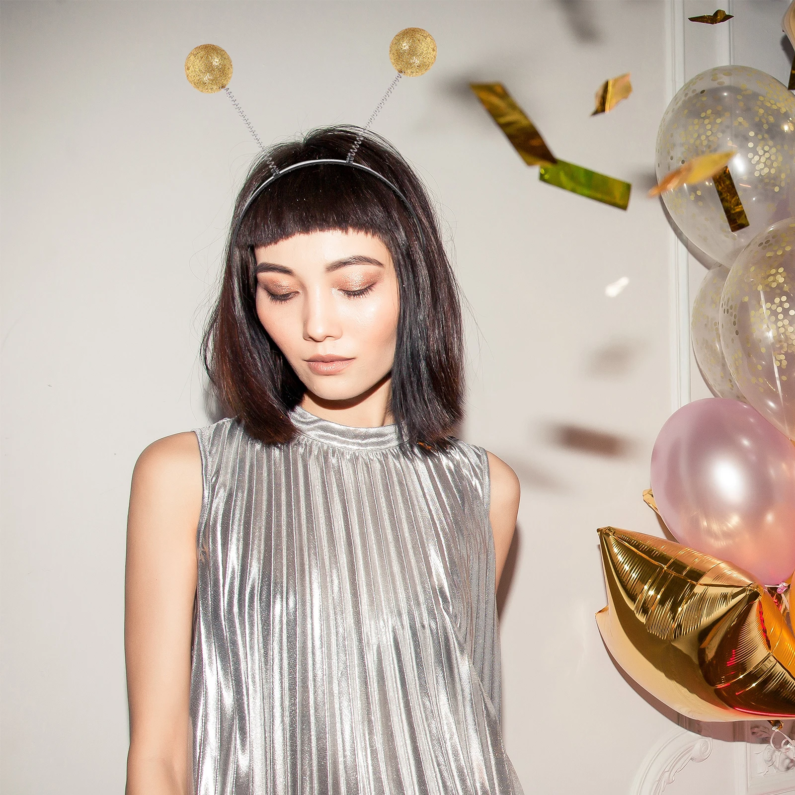 

4Pcs Glitter Headbands Exquisite Design Aesthetic Impressive Gift Birthdays Valentine's Day Share Daughters Sisters Mother Safe