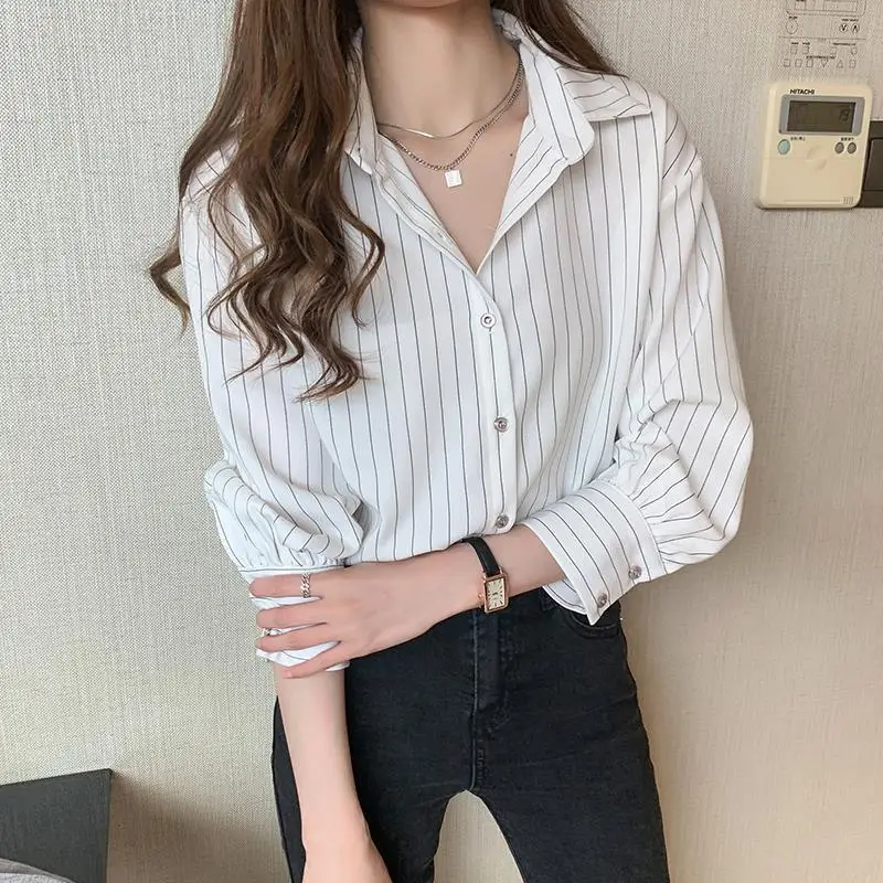 2023 Autumn New Striped Printed Chiffon Shirts Women Office Lady Turn-down Collar Pressing Buckle Patchwork Long Sleeve Blouses