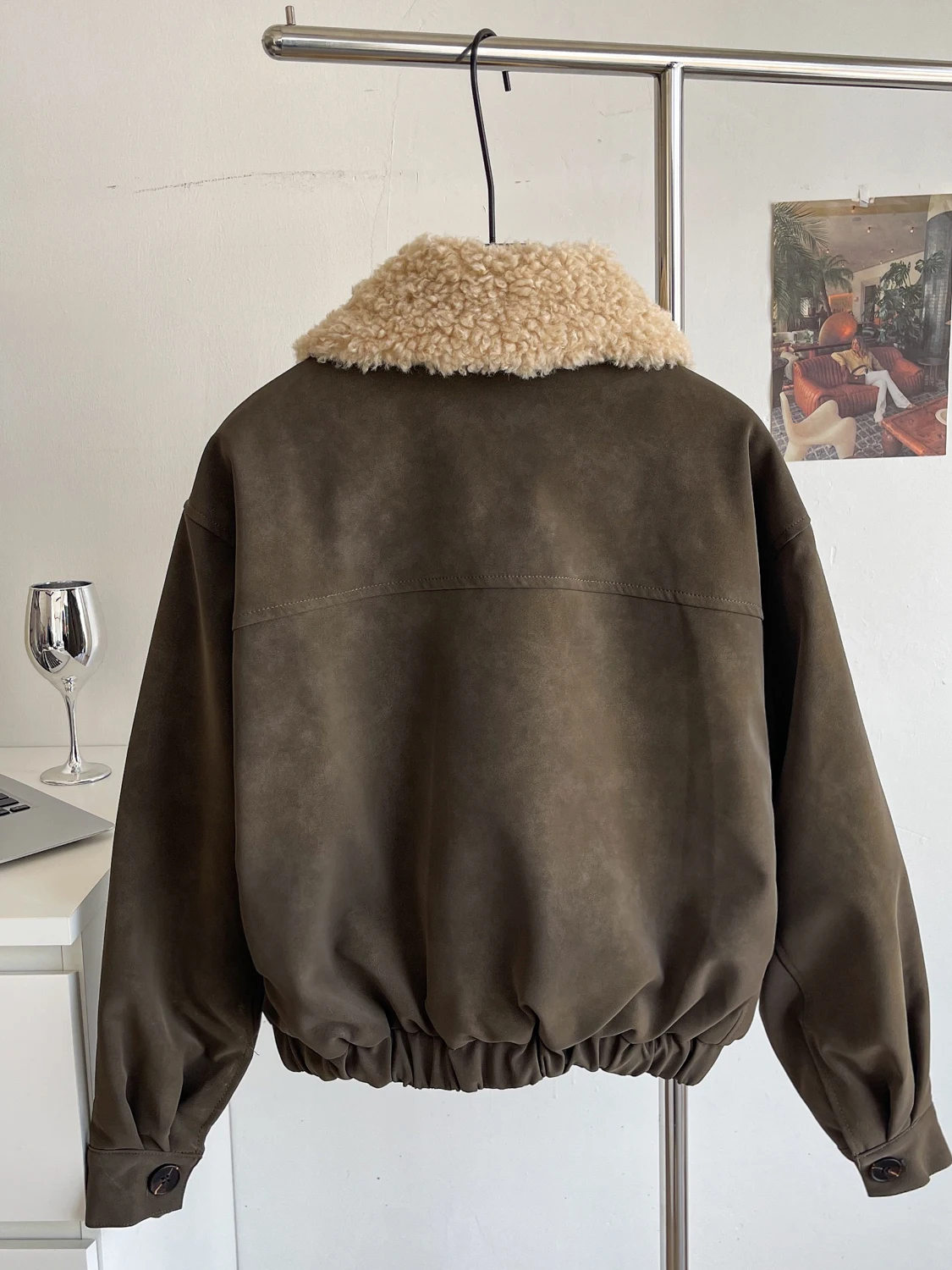 เสื้อโค้ทกำมะหยี่หนังกวางทรงหลวมสำหรับผู้หญิง พร้อมปกขนเทียม สไตล์ลำลองอเนกประสงค์